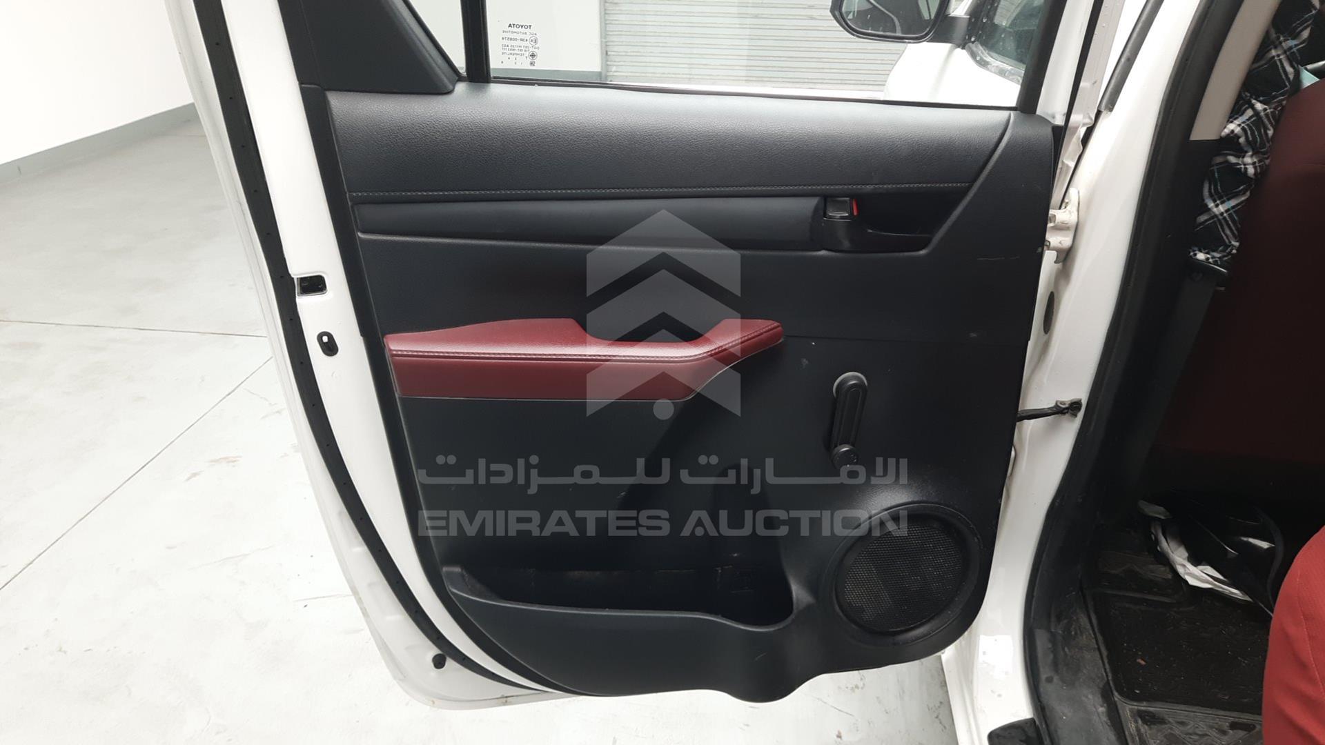 2017 TOYOTA HILUX VIN: MR0CX8CD3H0542227