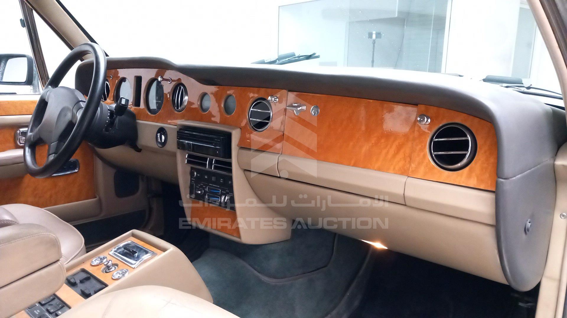 1990 ROLLS-ROYCE SILVER SPUR VIN: SCAZN02A2LCX32977