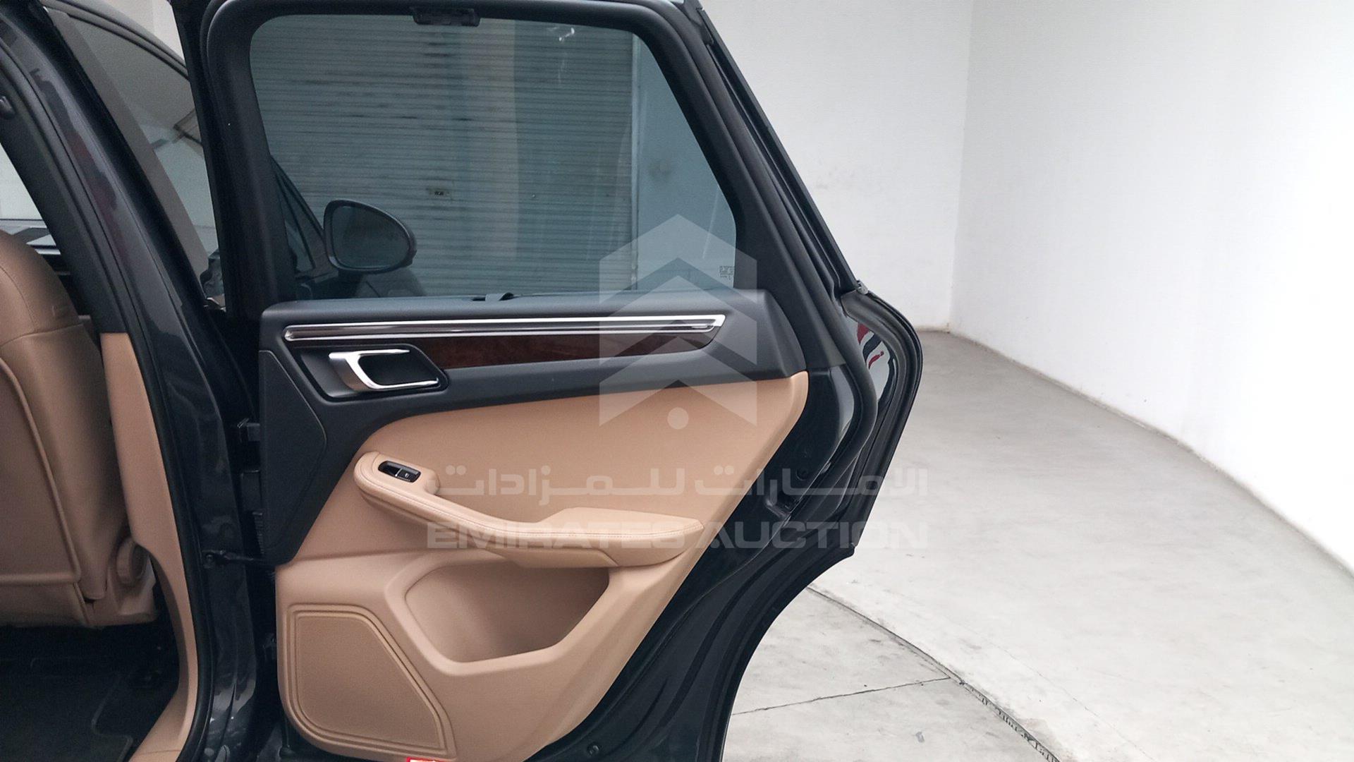 2020 PORSCHE MACAN S VIN: WP1AB2A56LLB33710