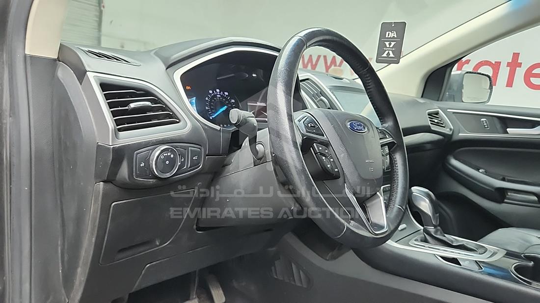 فورد ايدج 2018 — زاوية واجهة السائق الأمامية اليسرى — صورة 11