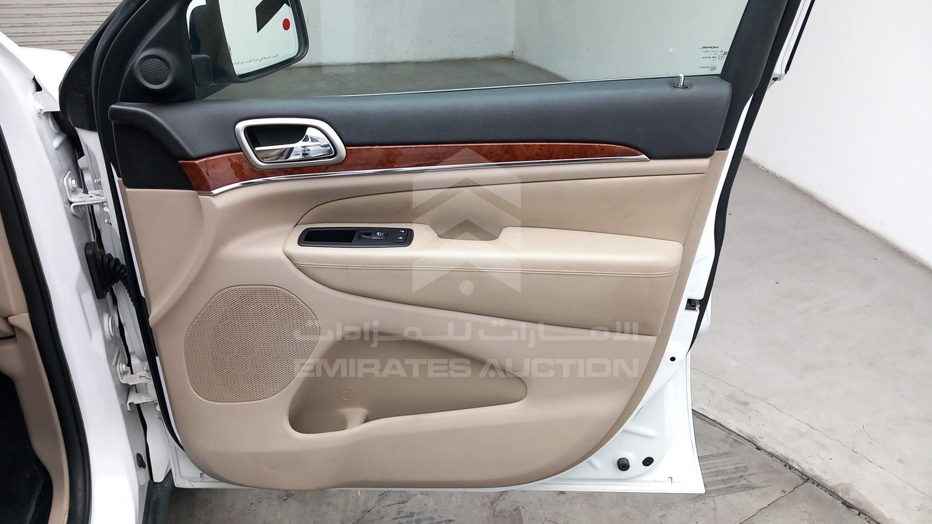 2013 JEEP GRAND CHEROKEE VIN: 1C4RJFBT6DC586576
