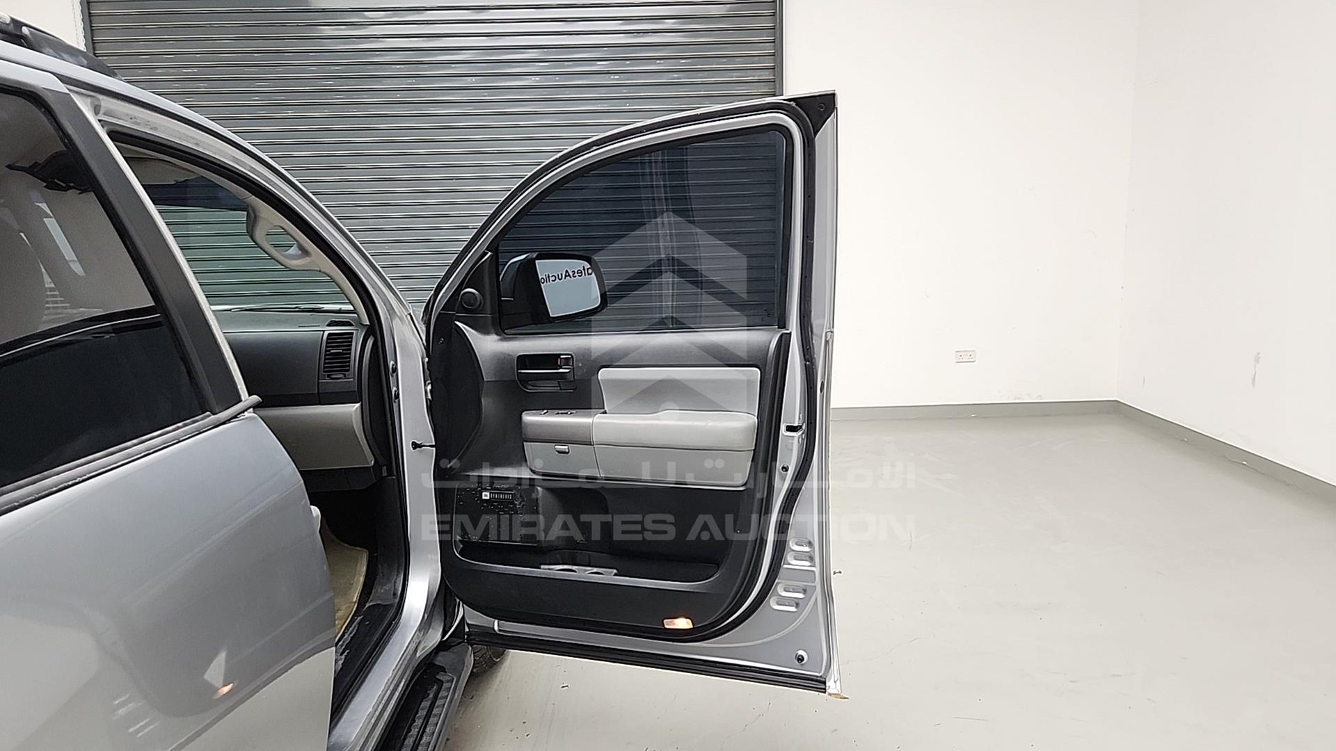 2014 TOYOTA SEQUOIA VIN: 5TDBY64A7ES103959