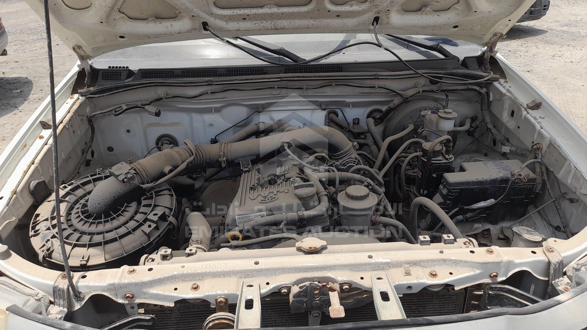 2014 TOYOTA HILUX VIN: MR0CW12G4E0033457