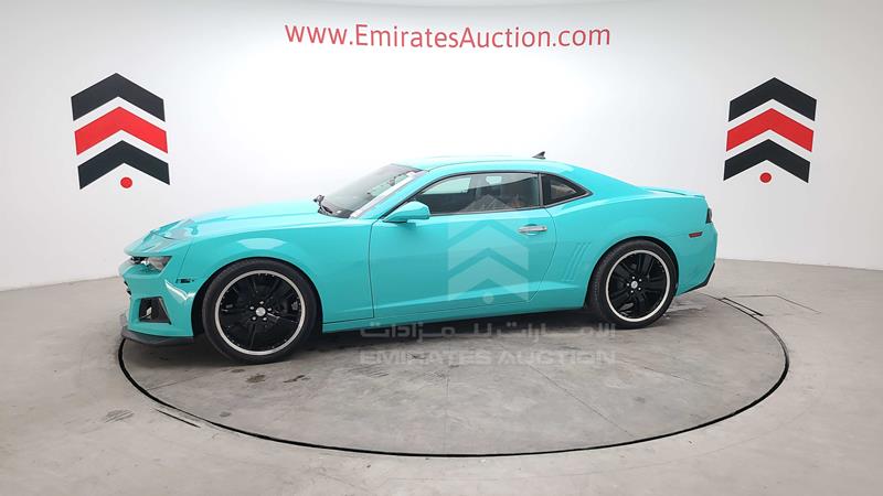 2G1FB1EV4A9210812 Auction: EmiratesAuction Lot: 405395 2G1FB1EV4A9210812 Chevrolet Camaro 2010 BLUE Photo 61