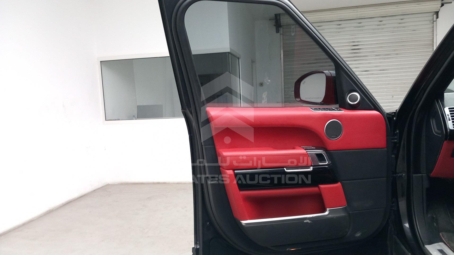 2015 RANGE ROVER VOGUE VIN: SALGA2EF7FA204715