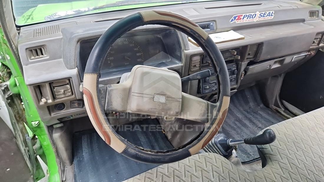 1996 Mitsubishi L 200 — Steering & Mounted Controls — Photo 17