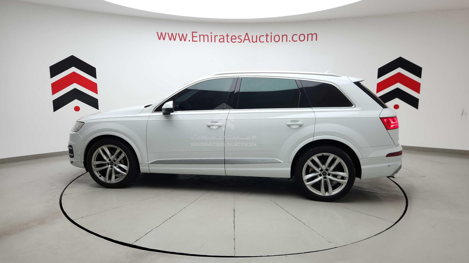 2016 AUDI Q7 VIN: WA1AGDF7XGD001570