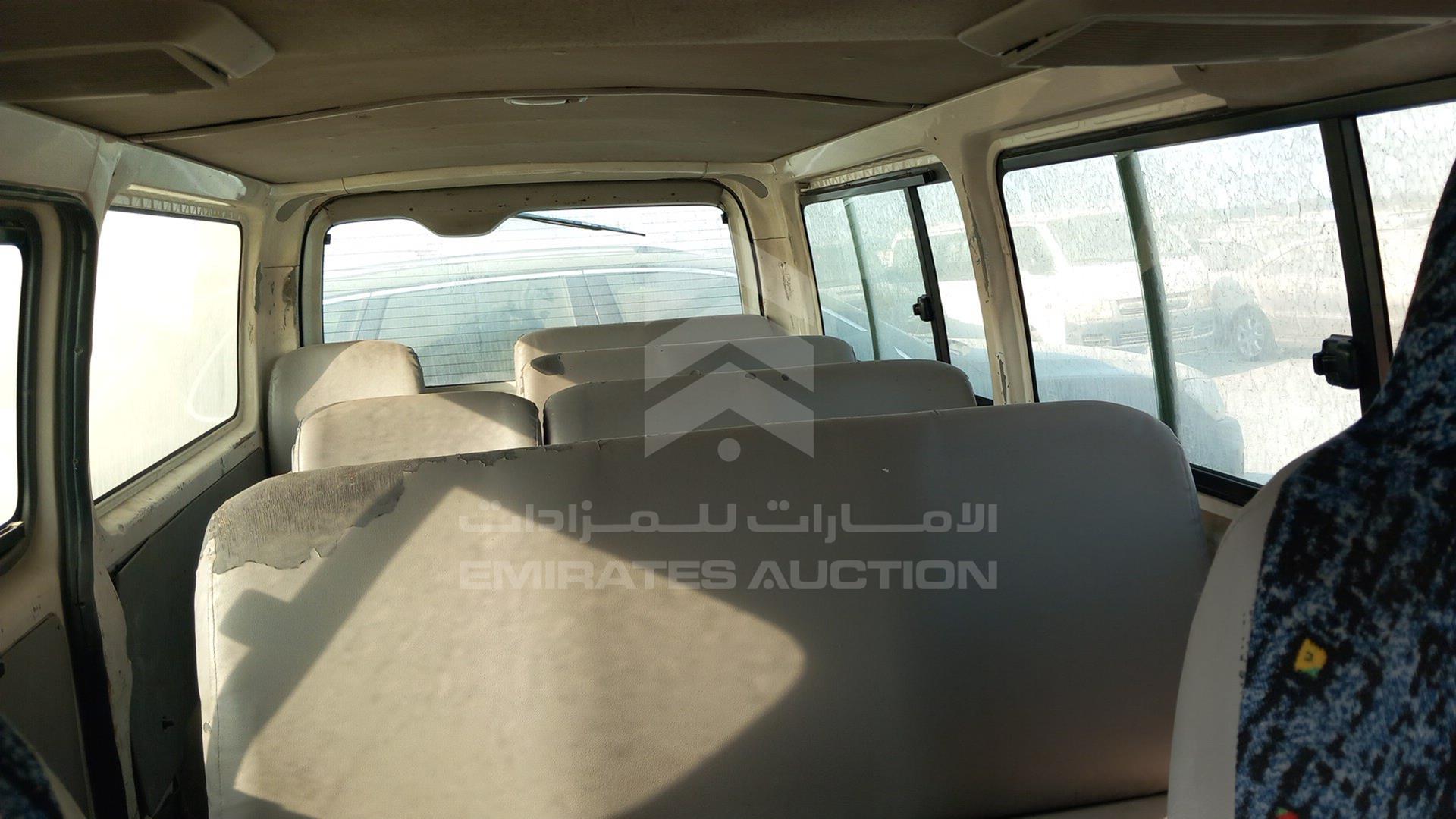 2009 TOYOTA HIACE VIN: JTGJX02P395008493