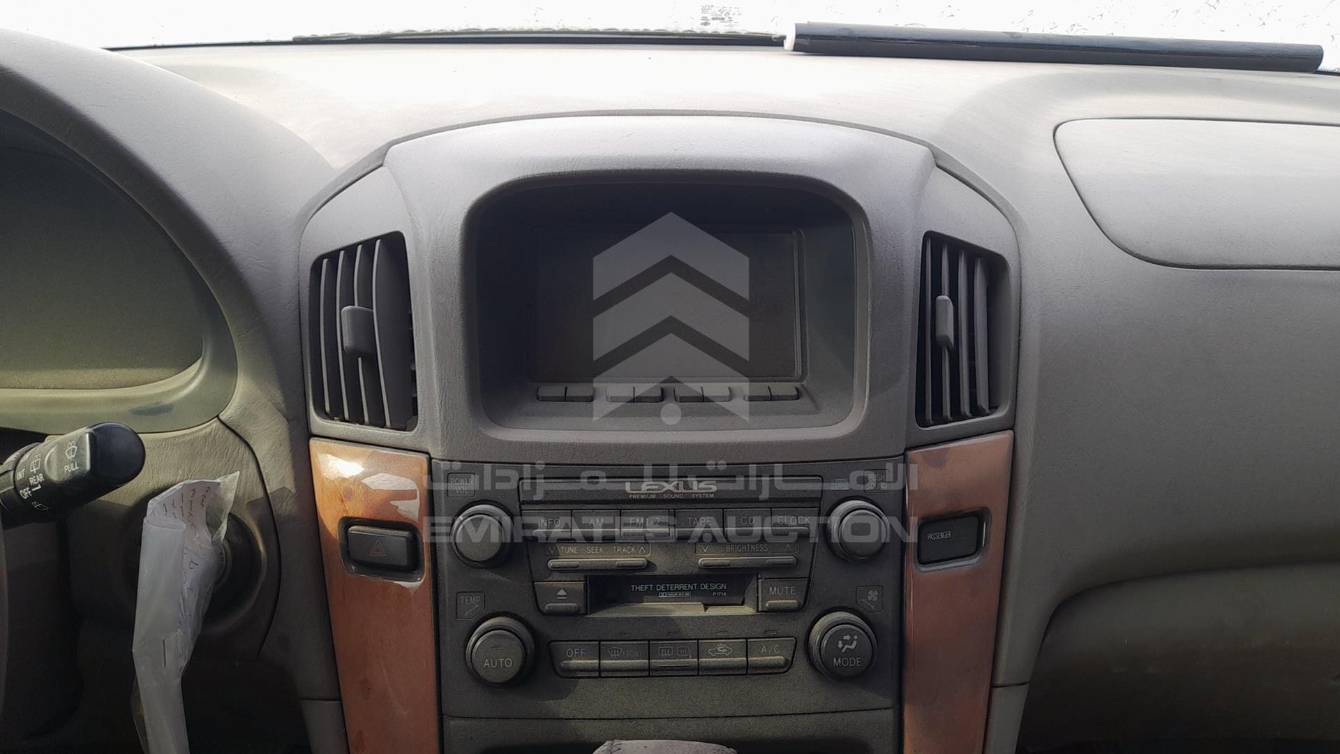 1999 LEXUS RX 300 VIN: JT6GF10U8X0037692