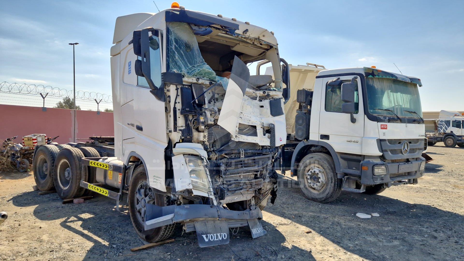 2015 VOLVO FH 440 VIN: YV2RS02D2FA775524