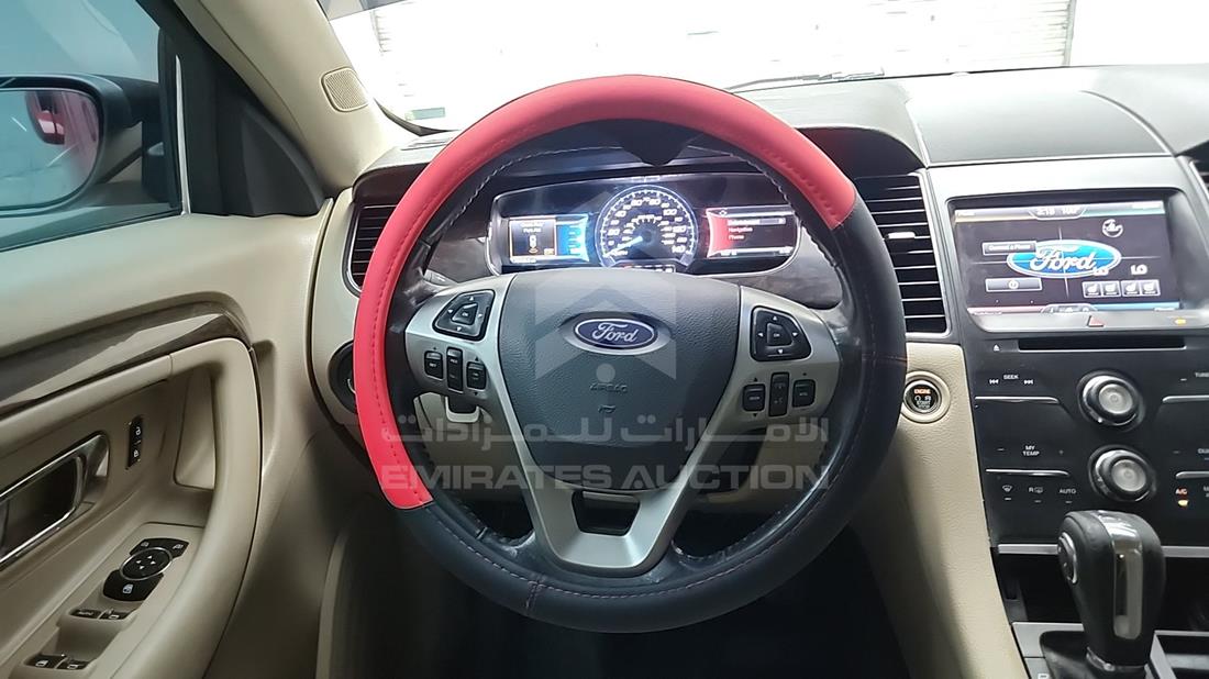 2015 Ford Taurus — Steering & Mounted Controls — Photo 12