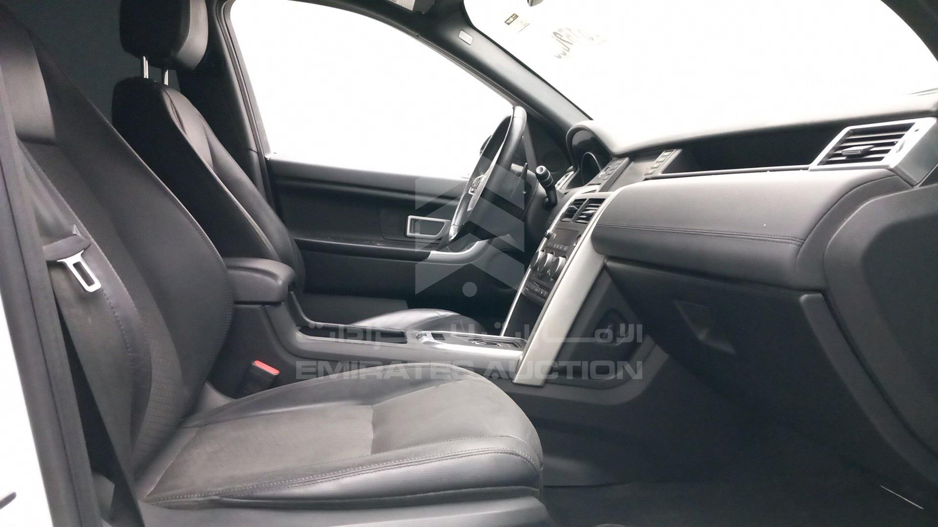 2017 LAND ROVER DISCOVERY VIN: SALCP2BG3HH690993