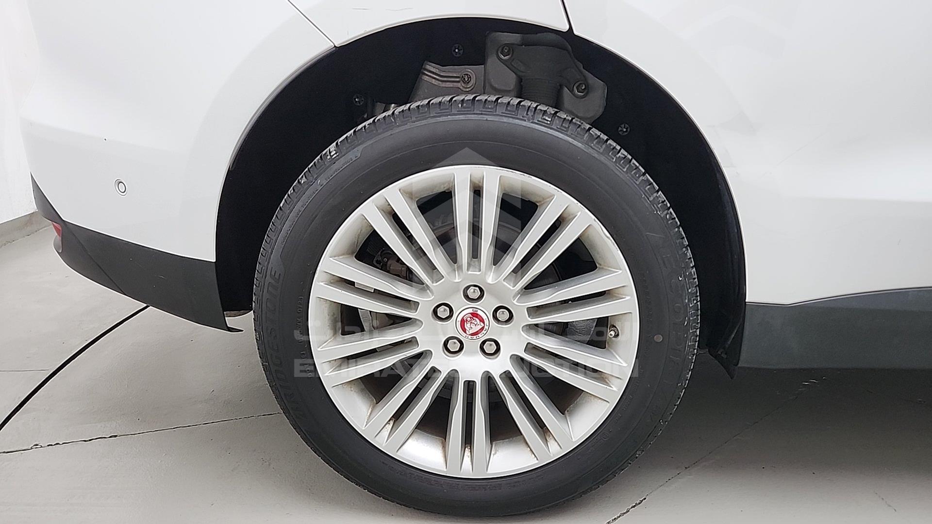 2017 JAGUAR F-PACE VIN: SADCA2BV7HA077179