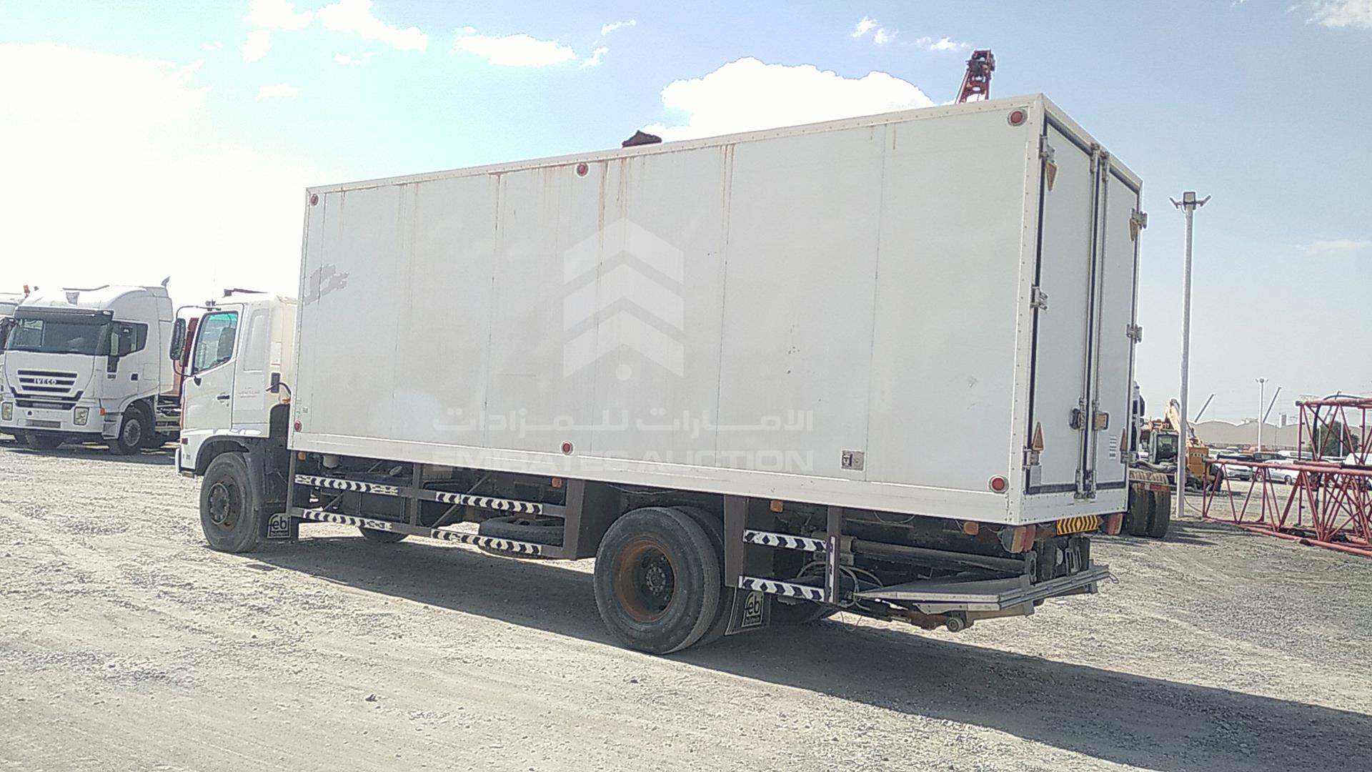 2011 HINO 500 VIN: JHDFG1JP6B1S18432