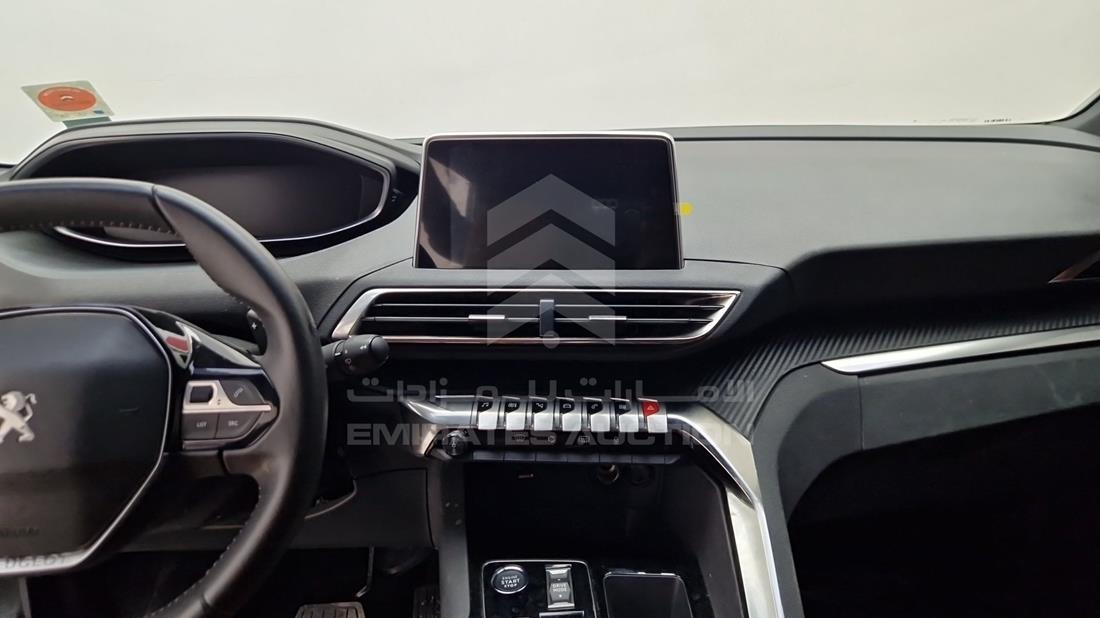 2025 Peugeot 3008 — Entertainment Systems & Camera Monitor & Navigation — Photo 17