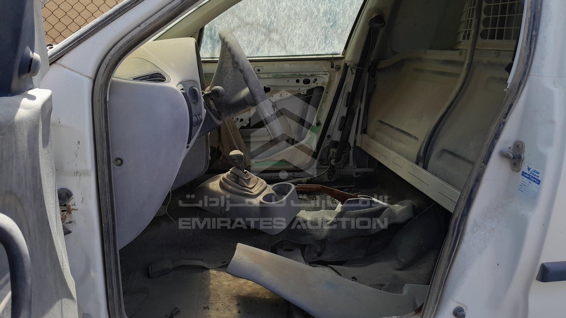 2004 SEAT INCA VIN: VSSZZZ9KZ4R000002