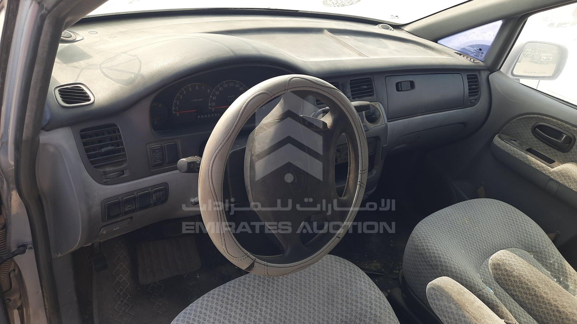 2003 HYUNDAI TRAJET VIN: KMHMH81C83U149511