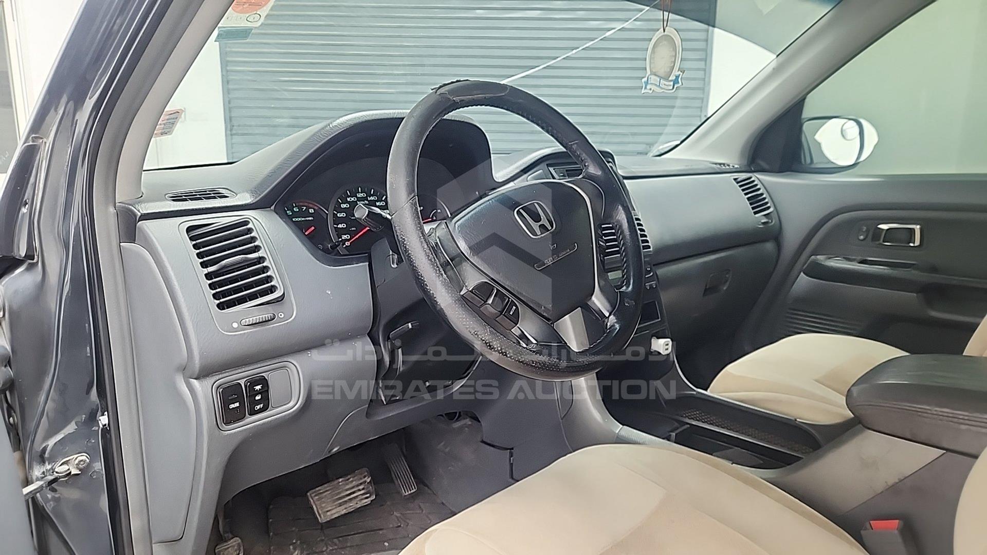 2004 HONDA MRV VIN: 2HKYF18524H700716