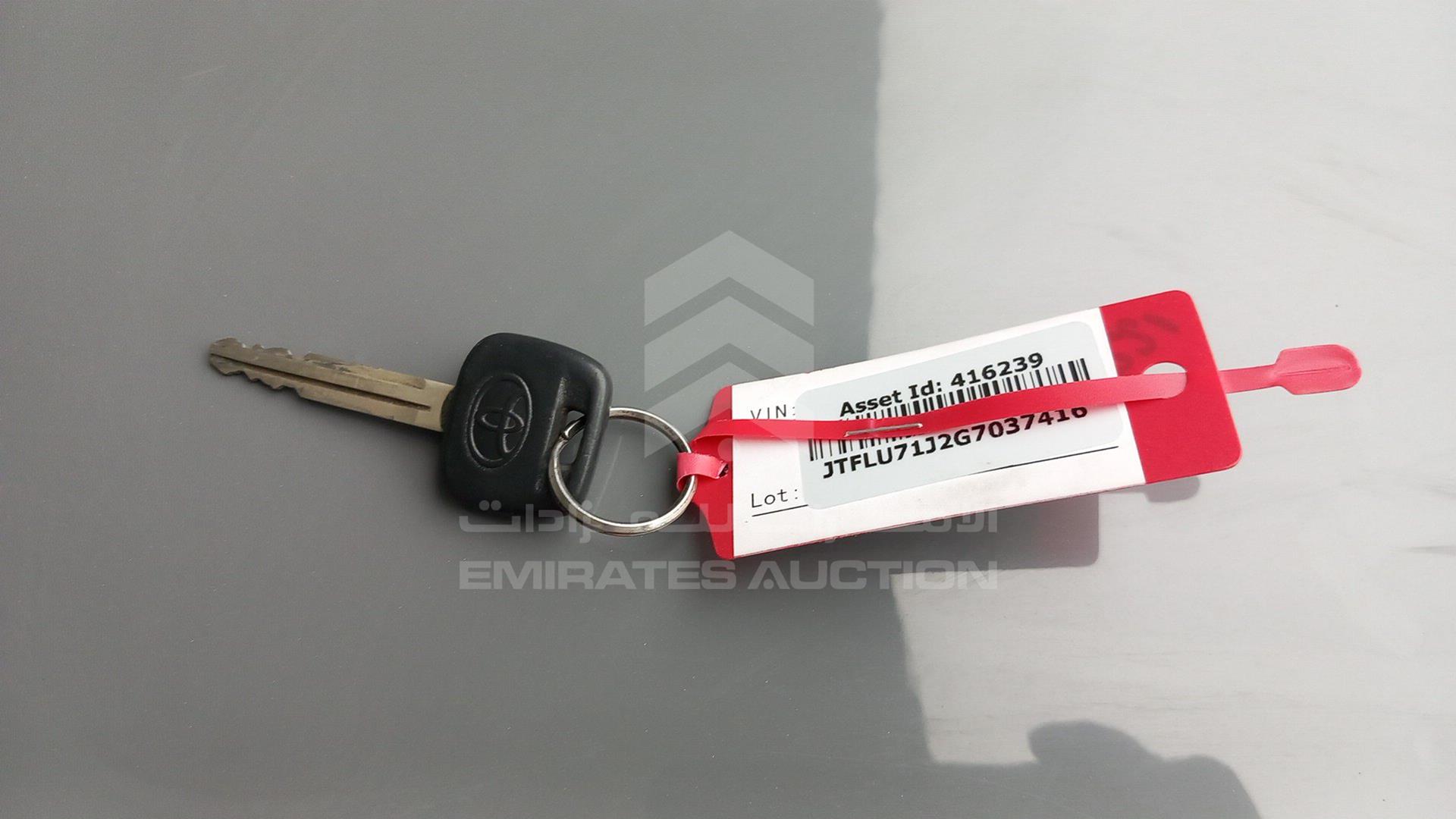 2016 TOYOTA LAND CRUISER VIN: JTFLU71J2G7037416
