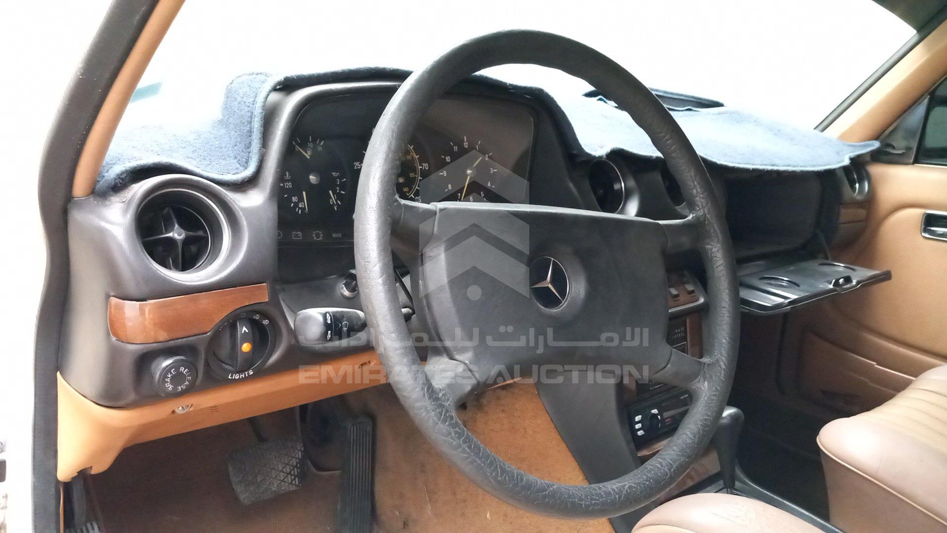 1980 MERCEDES D 300 VIN: WDB12313012183975