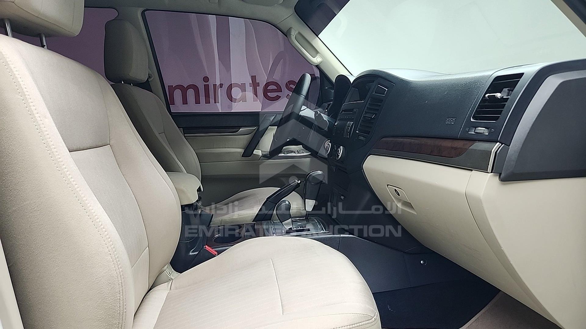 2013 MITSUBISHI PAJERO VIN: JMYLRV95WDJ704386