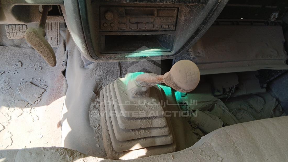 1998 Nissan 2400 — Gear View — Photo 15