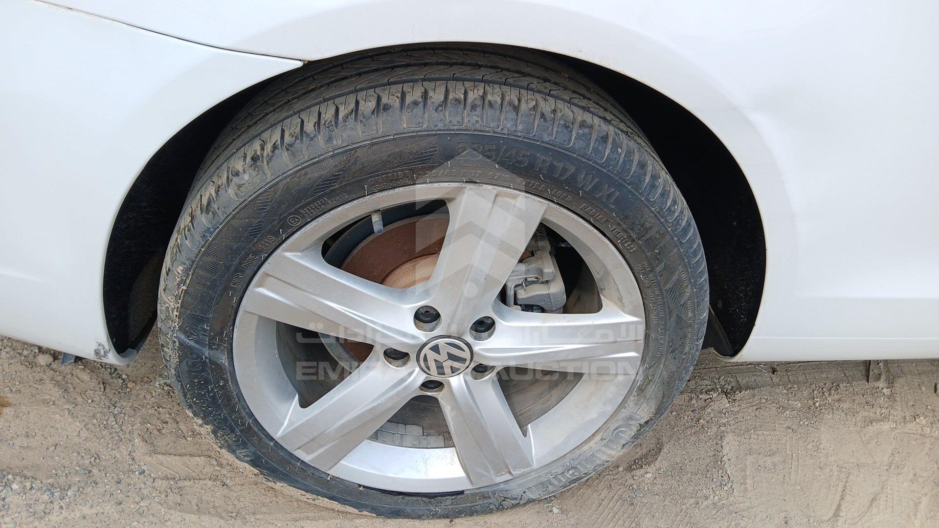 2013 VOLKSWAGEN EOS VIN: WVWAM2AH2DV002429
