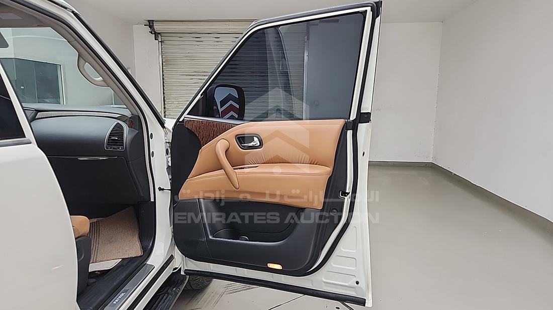 نيسان باترول 2019 — الباب الأمامي الأيمن — صورة 33