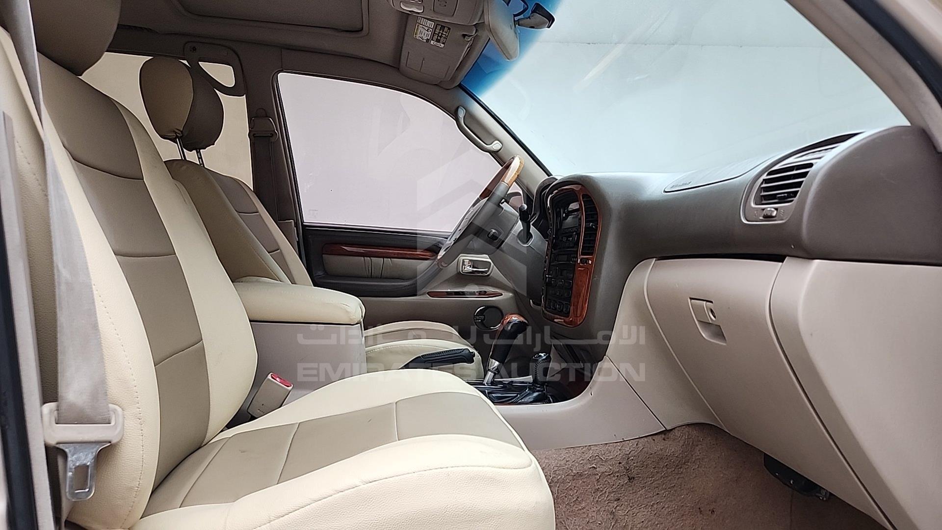 2001 LEXUS LX 470 VIN: JTJHT00W513501087