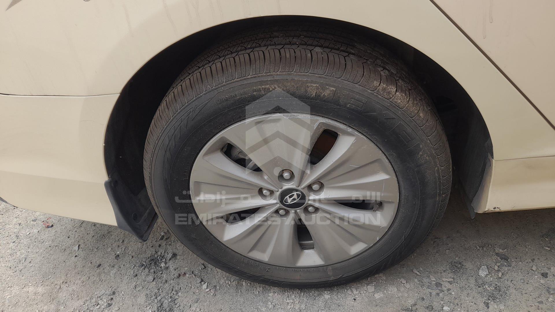 2019 HYUNDAI SONATA VIN: KMHE24136KA092983