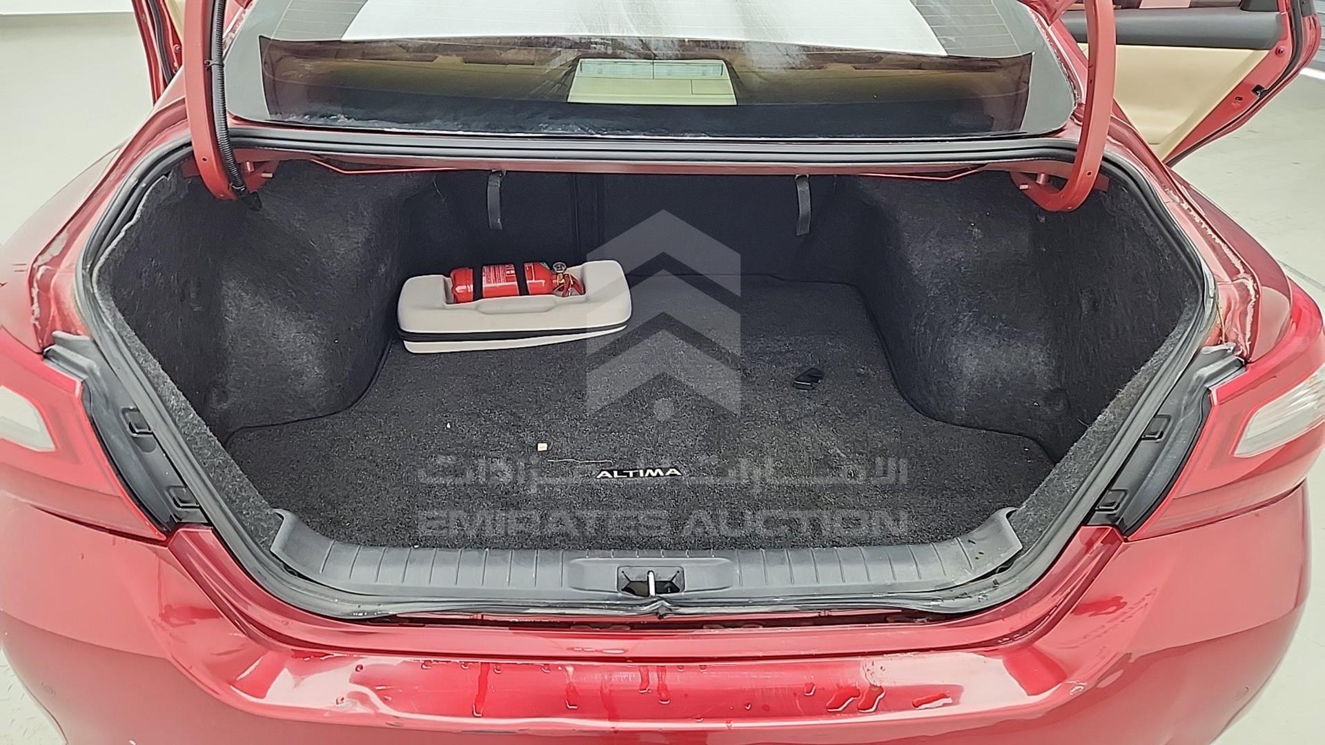 2018 NISSAN ALTIMA VIN: 1N4AL3A96JC164529