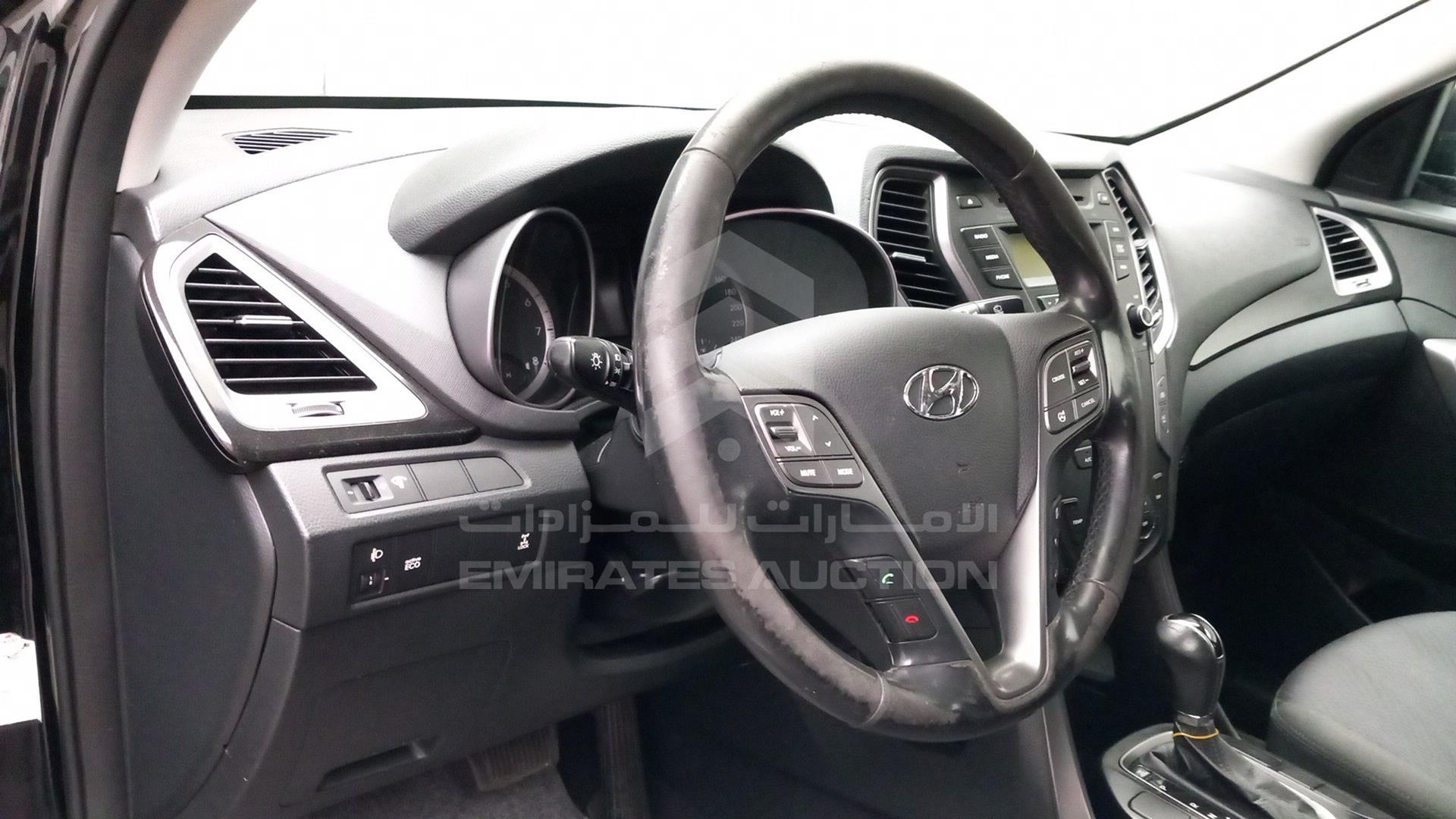 2015 HYUNDAI SANTA FE VIN: KMHSU81E8FU368459