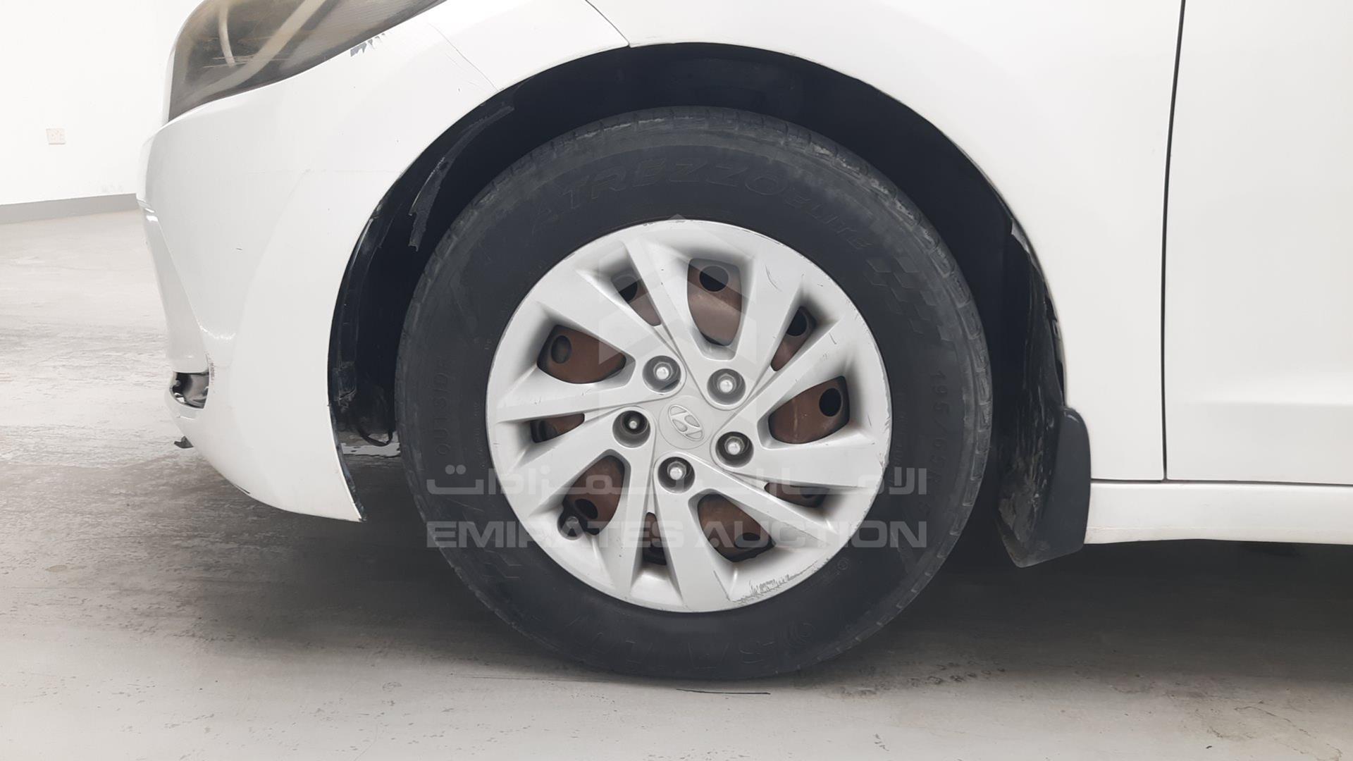 2017 HYUNDAI ELANTRA VIN: KMHD741C1HU128759