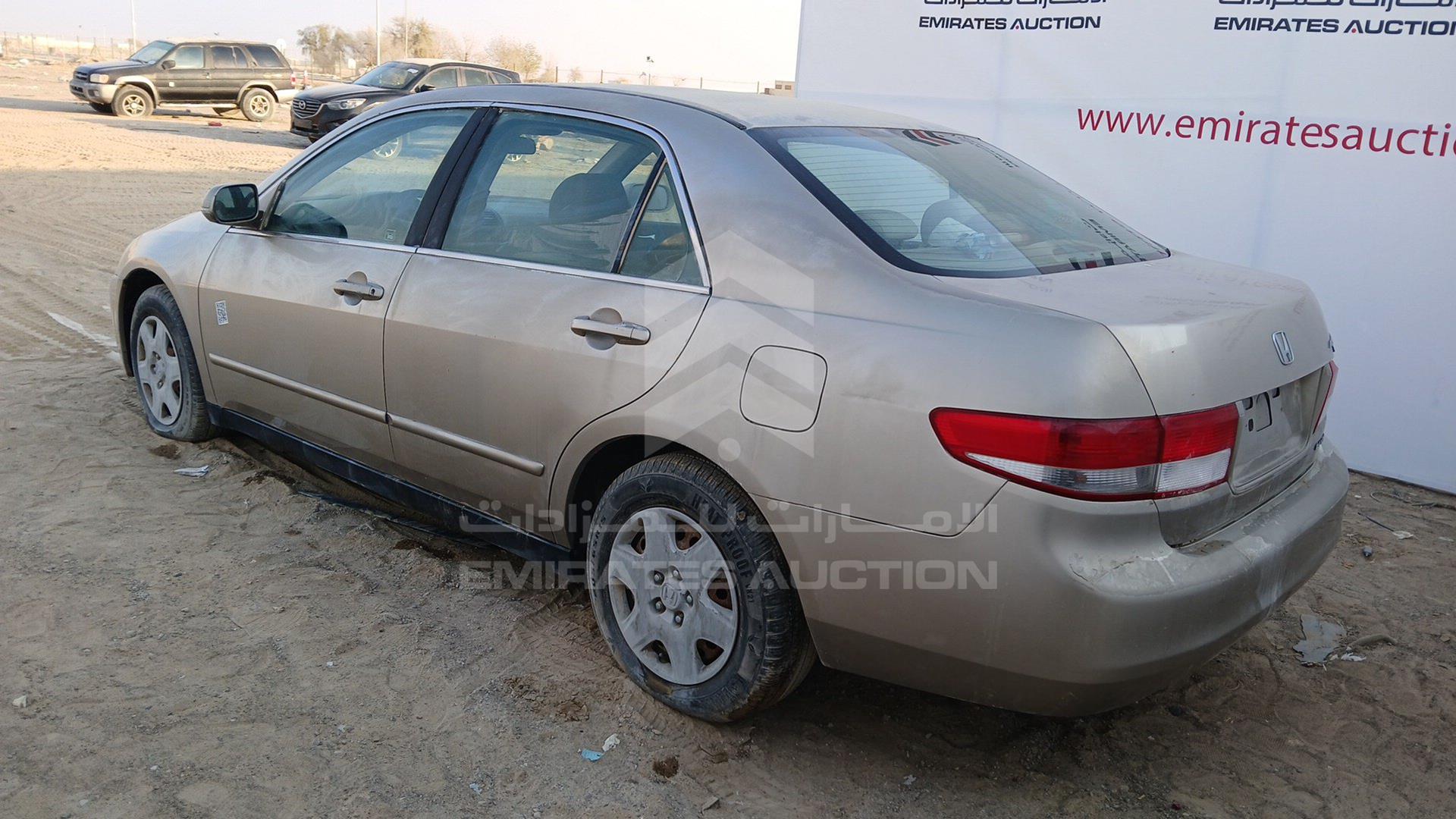 2005 HONDA ACCORD VIN: JHMCM56505C404812