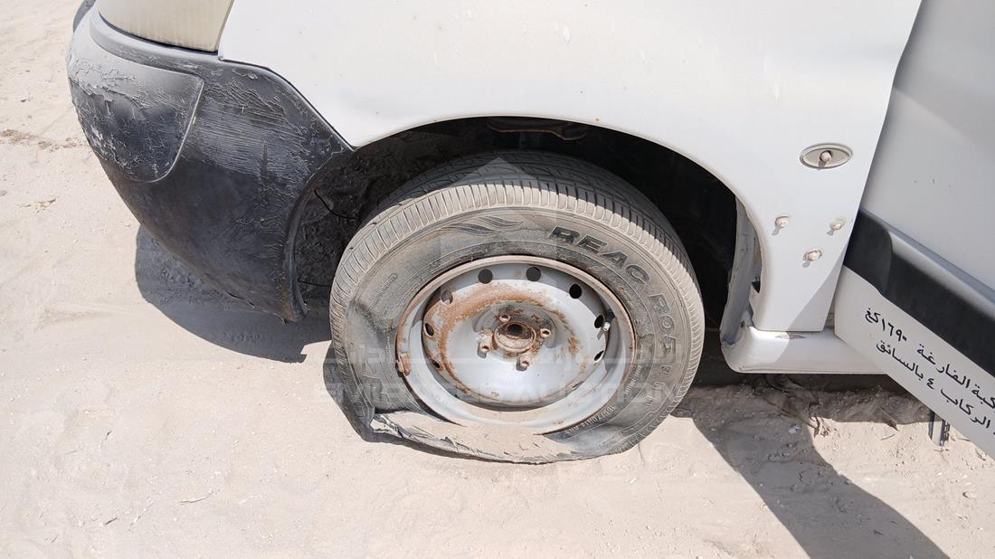 بيجو بارتنر 2006 — الإطار الأمامي الأيسر — صورة 32