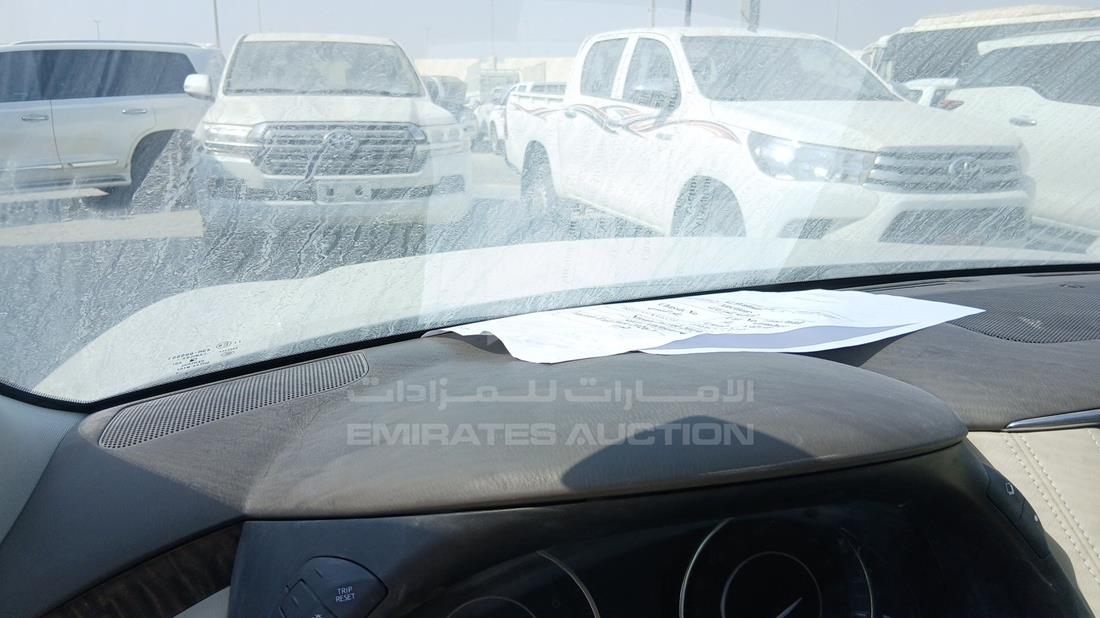 نيسان باترول 2019 — زاوية واجهة السائق الأمامية اليسرى — صورة 12