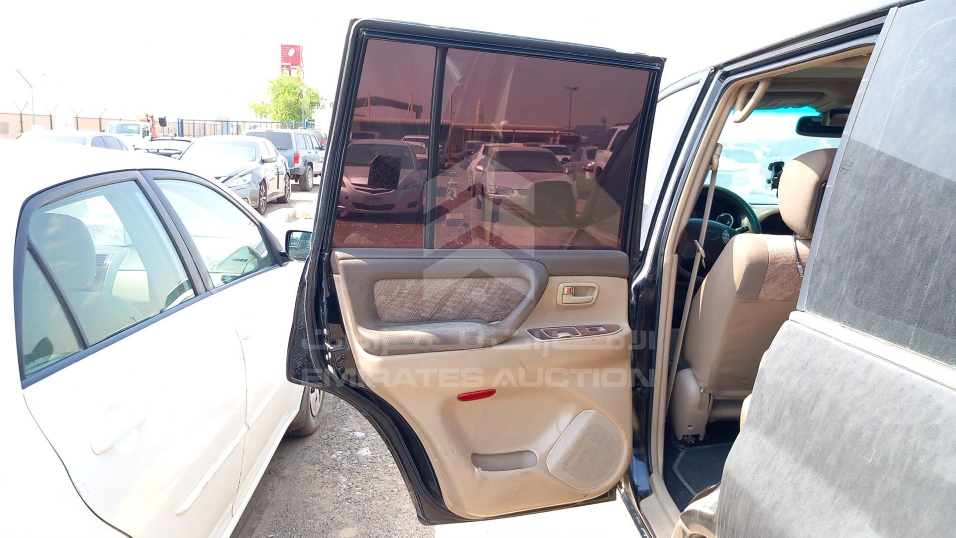 2002 TOYOTA LAND CRUISER VIN: JTEHJ09J425051384