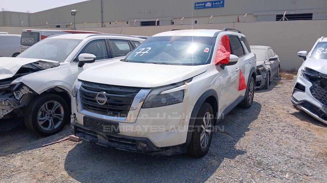 2024 Nissan Pathfinder — Front Left Angle — Photo 5