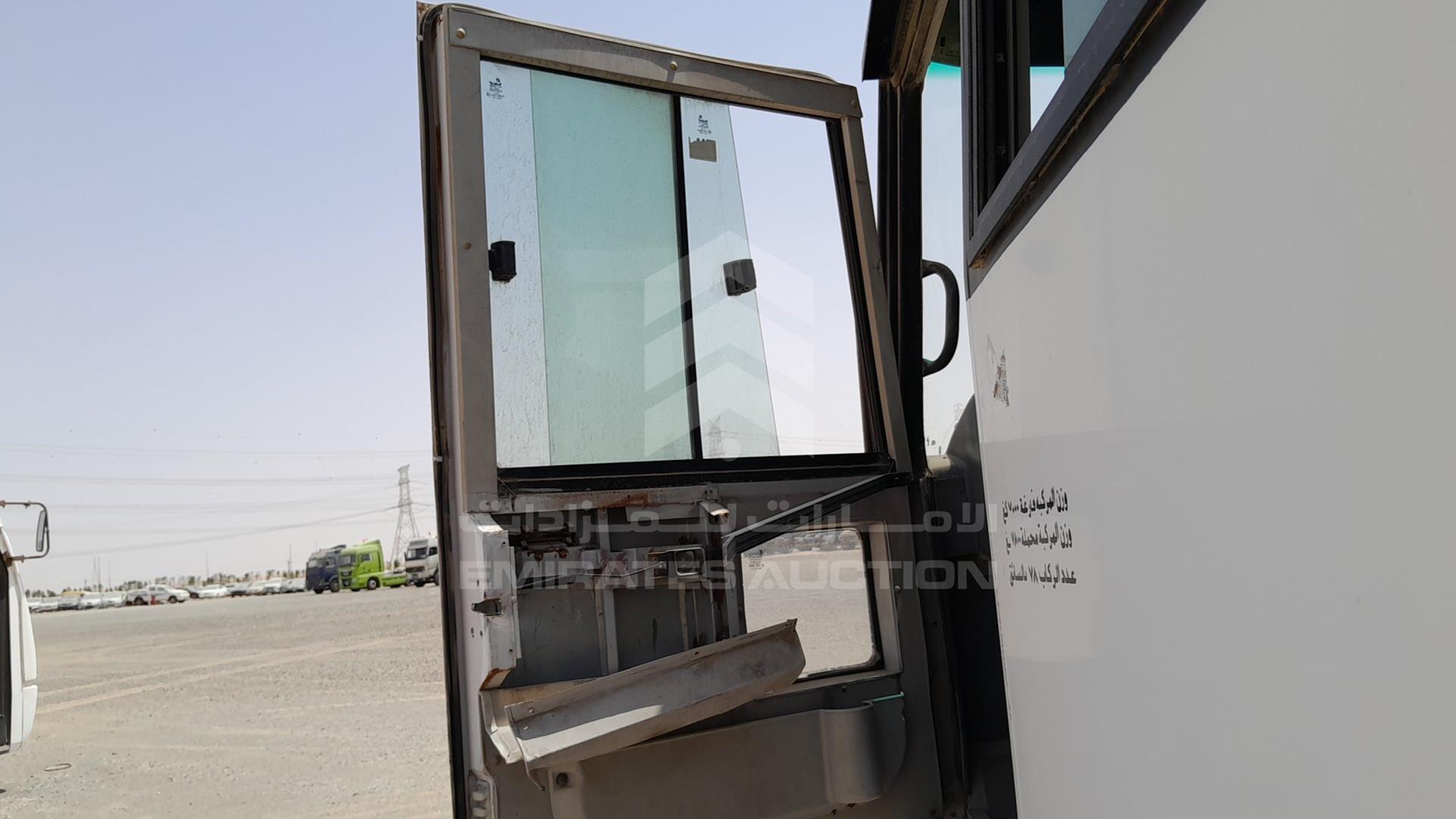 2016 TATA BUS VIN: MAT449253G0L01644