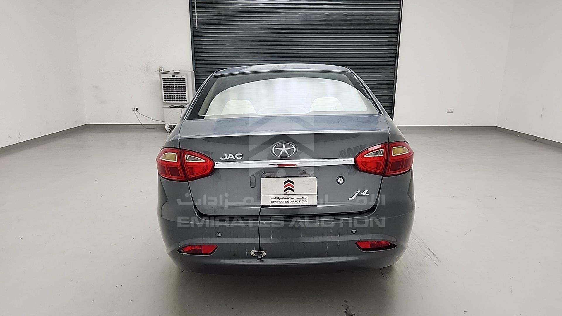 2016 JAC J4 VIN: LJ12FKR21G4703791