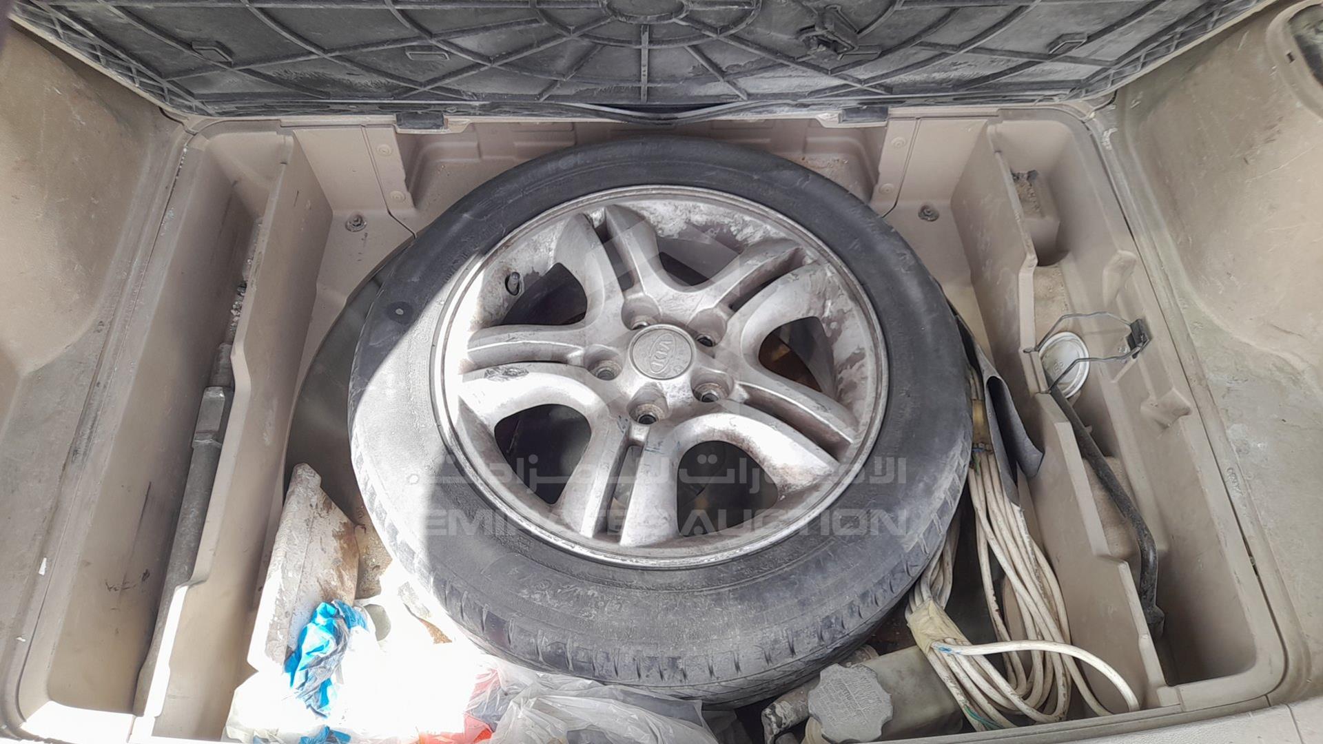 2007 KIA SPORTAGE VIN: KNAJE552177367954
