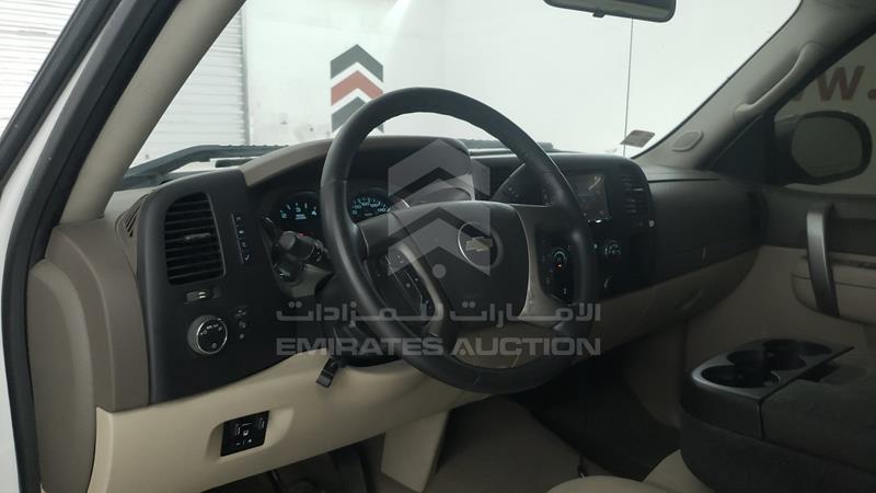 VIN: 1GCNK9E04CZ330267 Auction: EmiratesAuction Lot: 345598 1GCNK9E04CZ330267 Chevrolet Silverado 2012 WHITE Photo 15