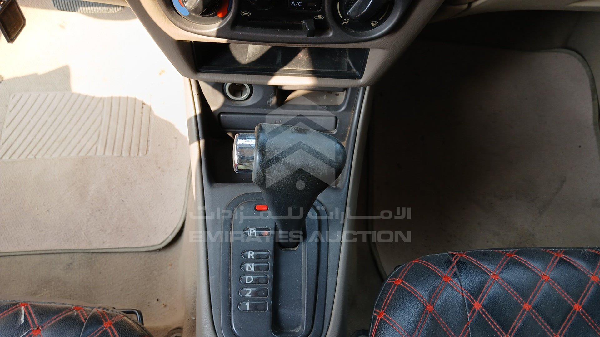 2005 NISSAN SUNNY VIN: JN1FN61C05W511478