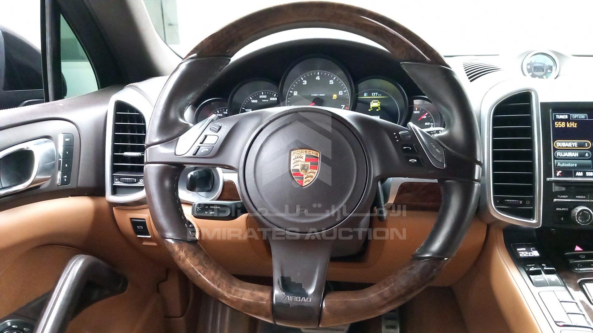 2013 PORSCHE CAYENNE S VIN: WP1ZZZ92ZDLA86594