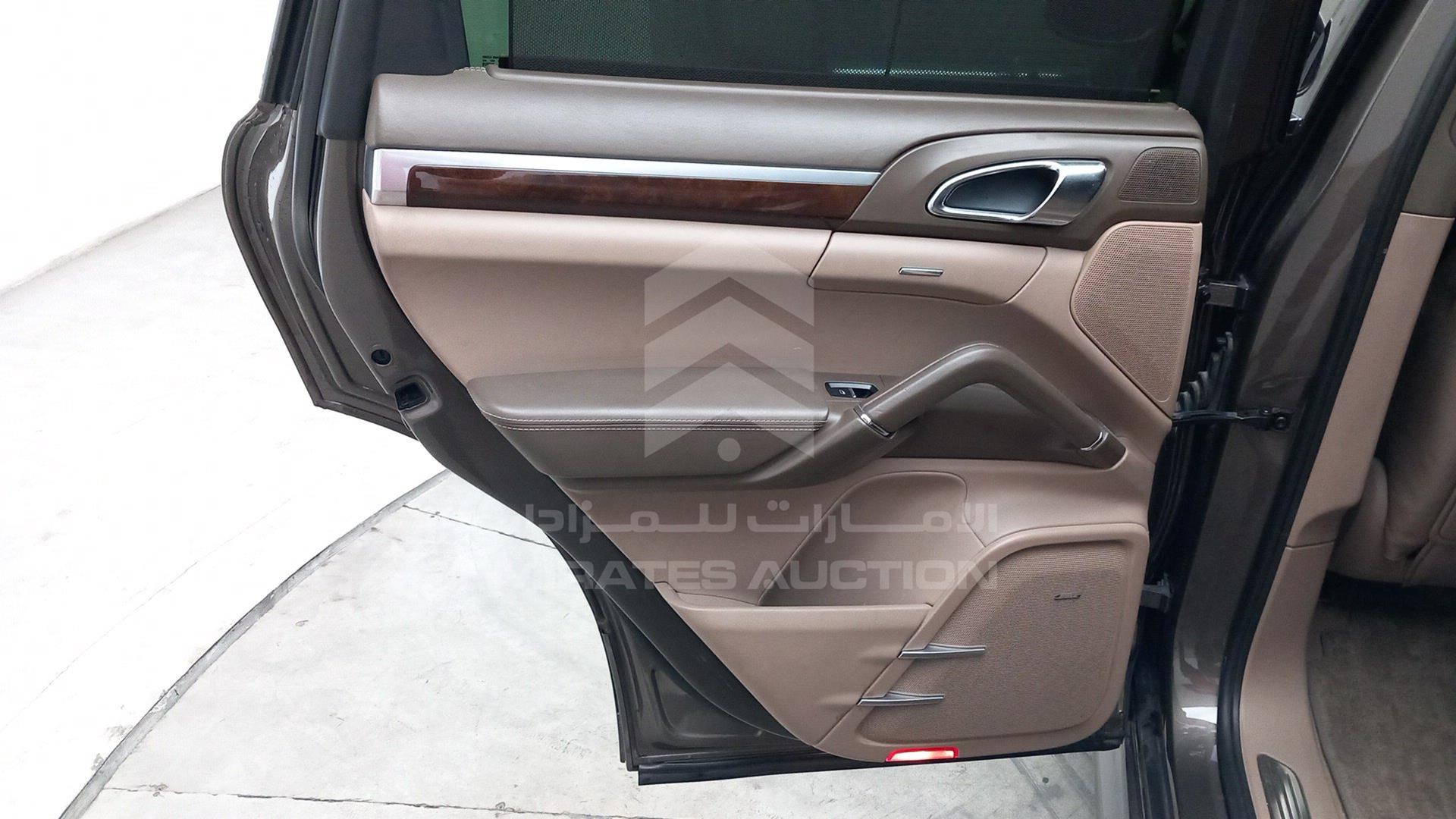 2012 PORSCHE CAYENNE VIN: WP1ZZZ92ZCLA47106