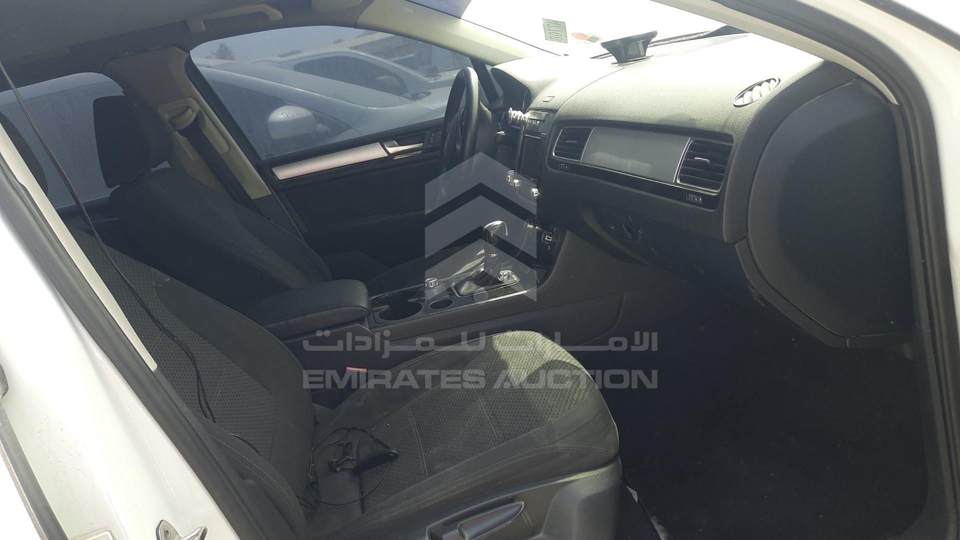 2013 VOLKSWAGEN TOUAREG VIN: WVGBC2BP0DD000306