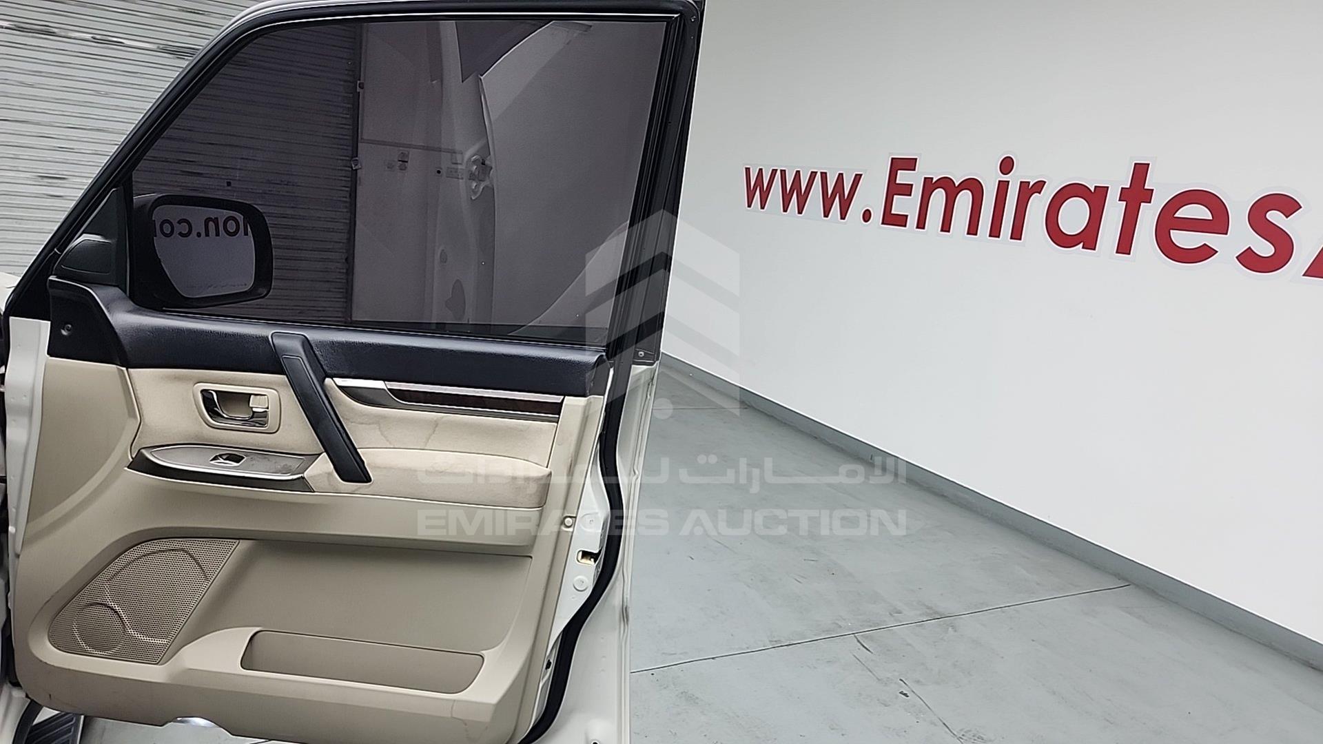 2014 MITSUBISHI PAJERO VIN: JMYLRV95WEJ708829