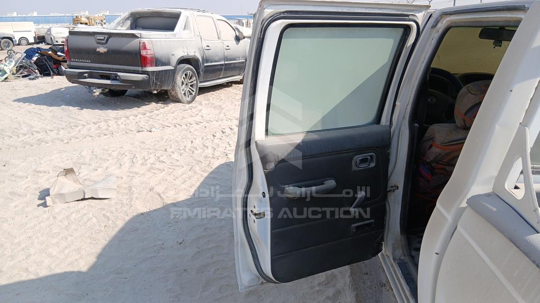 نيسان 2400 2007 — الباب الخلفي الأيسر — صورة 18