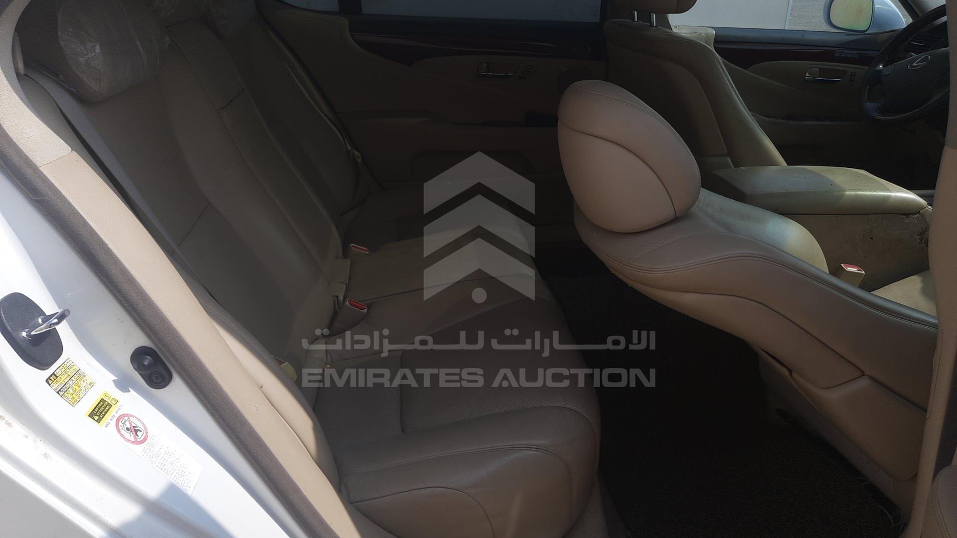 2008 LEXUS LS 460 L VIN: JTHGL46F585032478