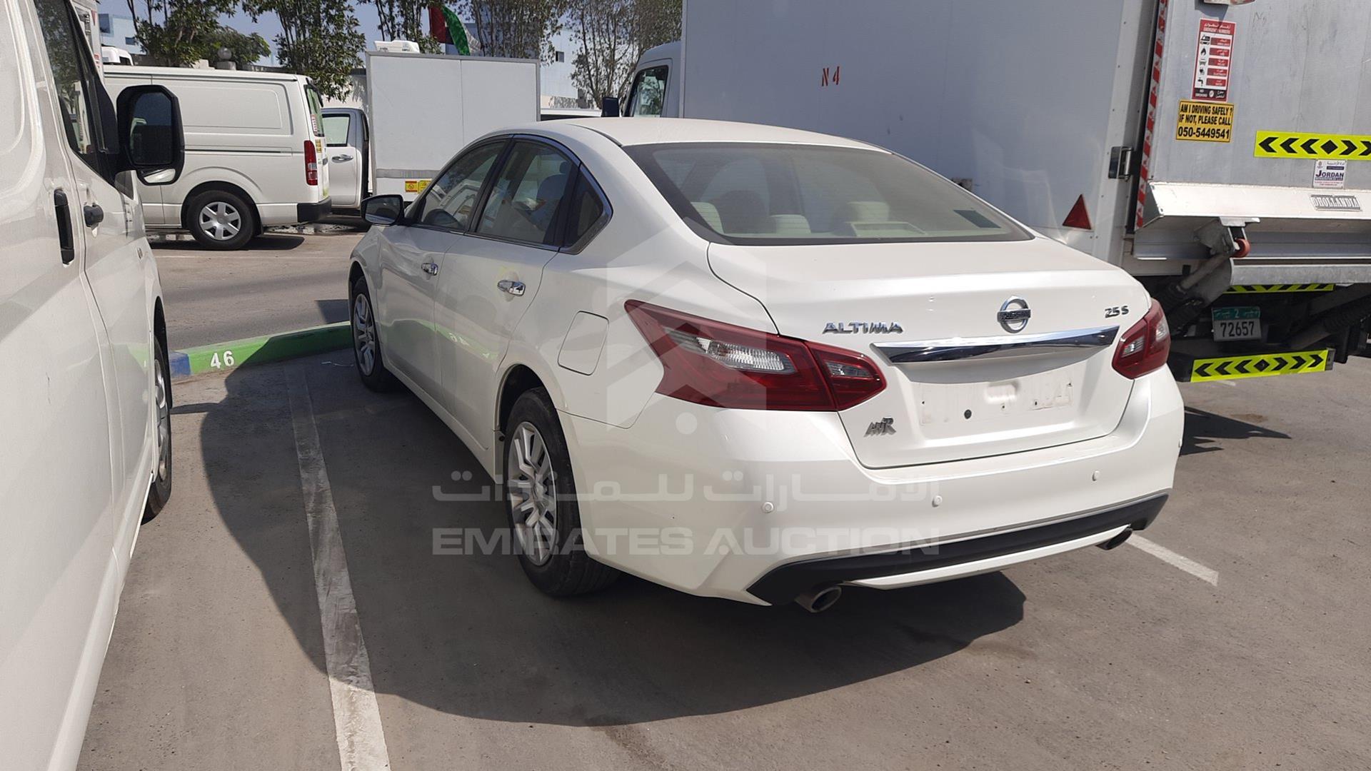 2018 NISSAN ALTIMA VIN: 1N4AL3A9XJC276105